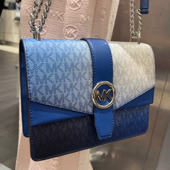 Michael Kors Greenwich Sm Ombré Color-Block Signatur Logo Flap CrossbodyGalaxy